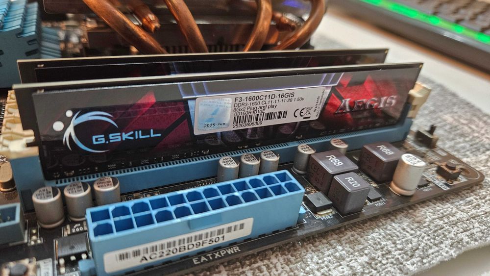 PC CPU AMD FX-8350 | RAM 16GB-DDR3 | Gráfica RX580 8GB