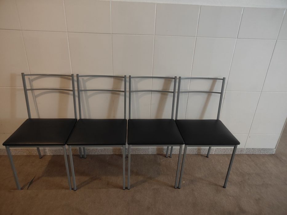 Cadeiras de mesa