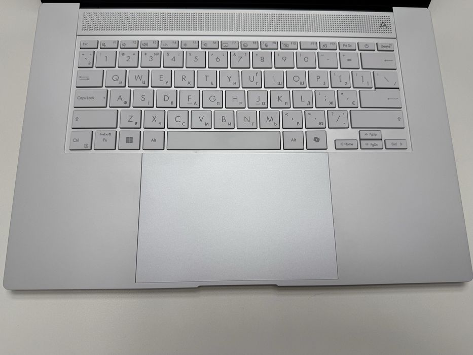 ASUS Zenbook S 16 OLED (2024)