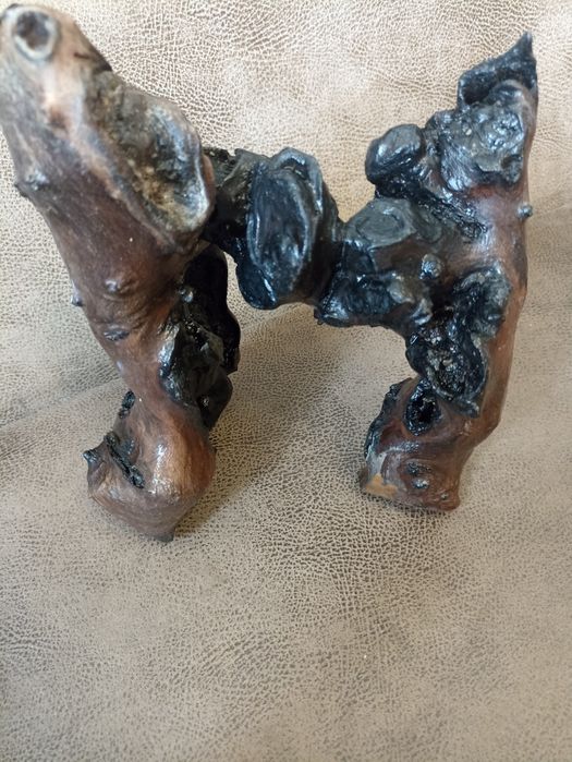 Коряги дуже гарні  для акваріума або для тераріума 2шт 250гр одна .