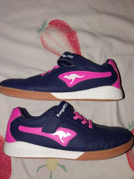 Кросівки ,,KangaRoos,,37.5