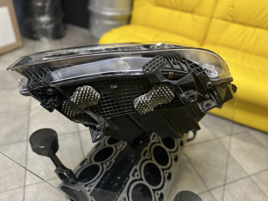 Передні фари BMW X5 F15 2013-2018 рік Бі - Ксенон Европа