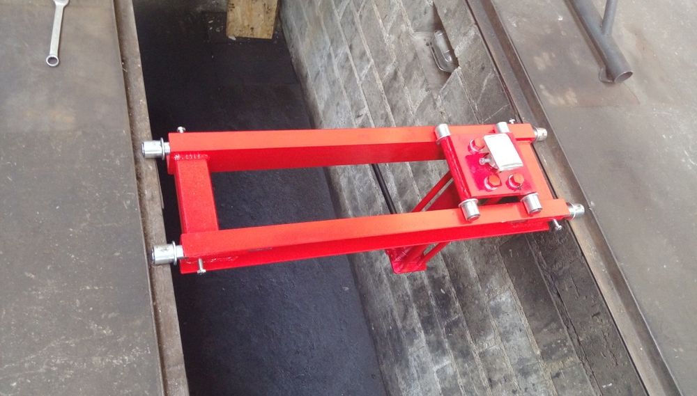 Podnośnik kanałowy + trawers lewarek 12 8 lub 3,5 tony Prasa 30 50 ton