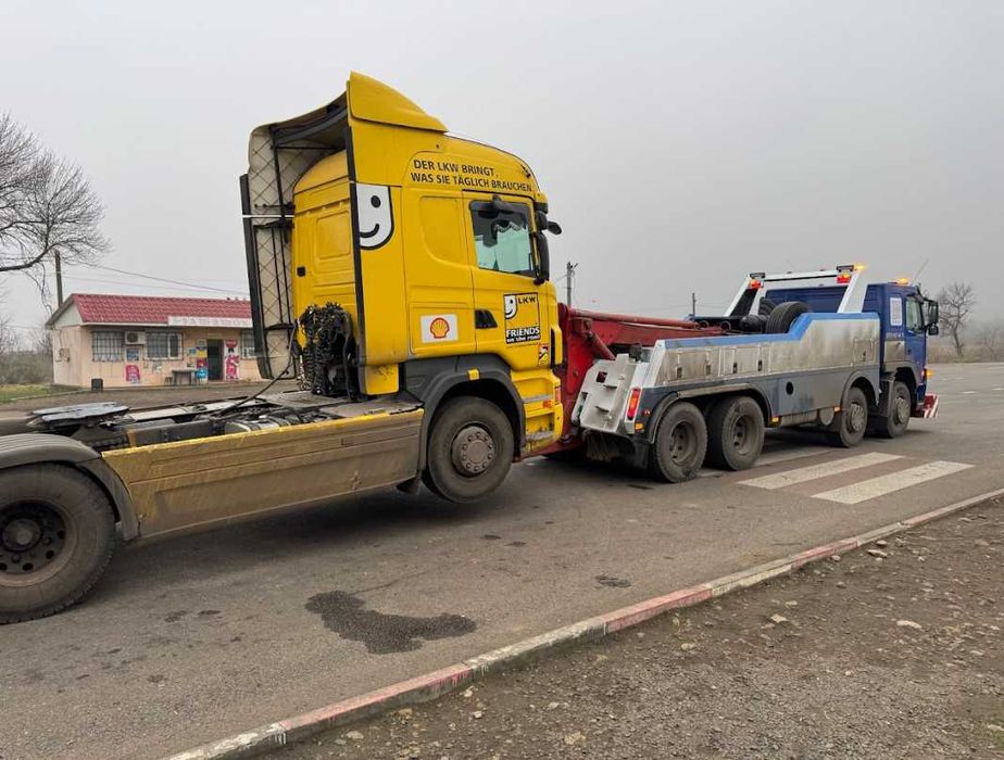 Грузовой эвакуатор (фуры, автобусы, спецтехника)