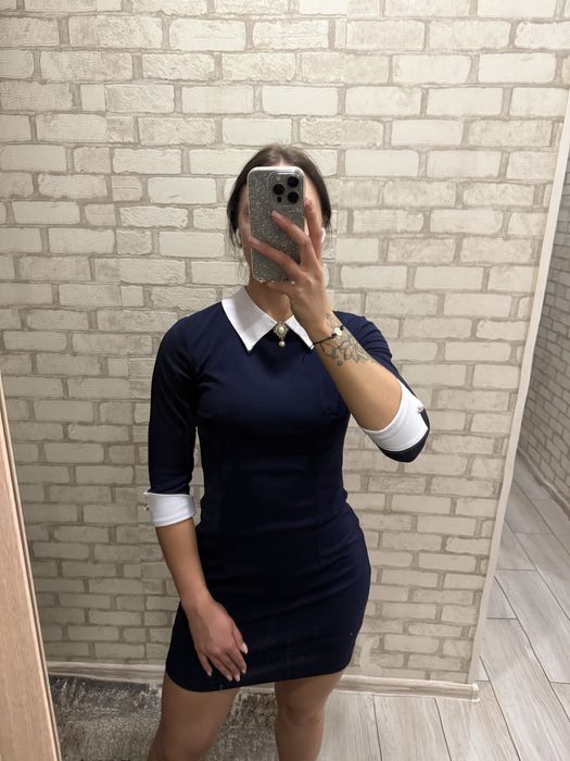 Сукня жіноча коротка