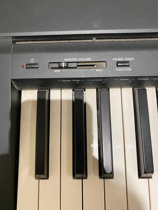 Piano Yamaha, bom estado