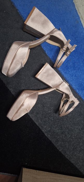 Buty czółenka sandały na platformie