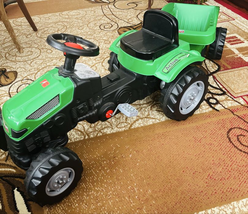 Трактор дитячий з причепом на педалях ( 3-6р)