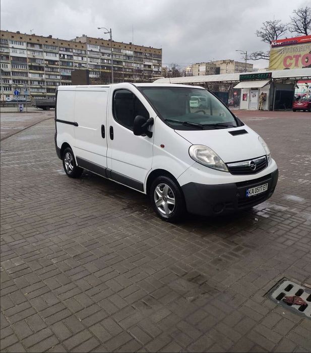Opel vivaro trafic 2011