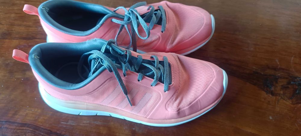 Buty sportowe casualowe Adidas Cloudfoam – sneakersy róż, r. 40 2/3
