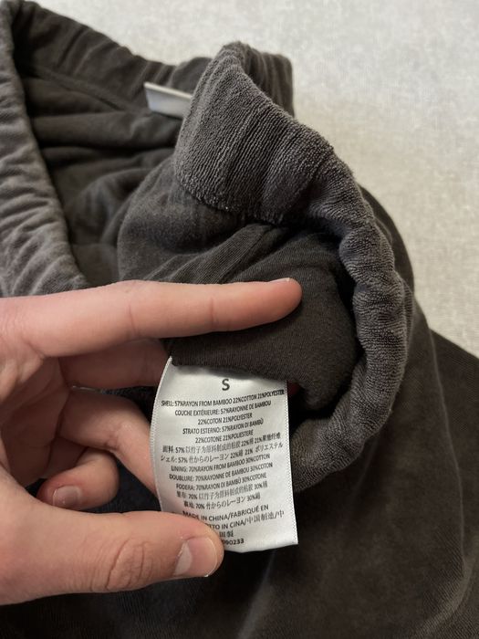 Шорты Essentials Велюровые