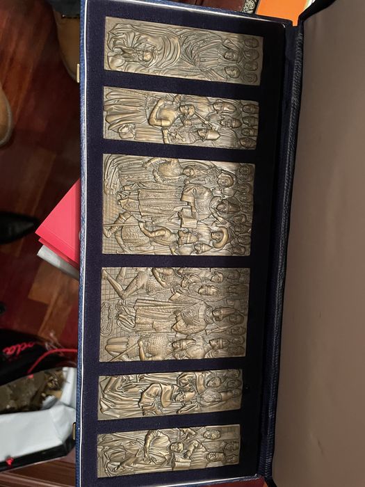 Medalhas de coleção.64586164409090120