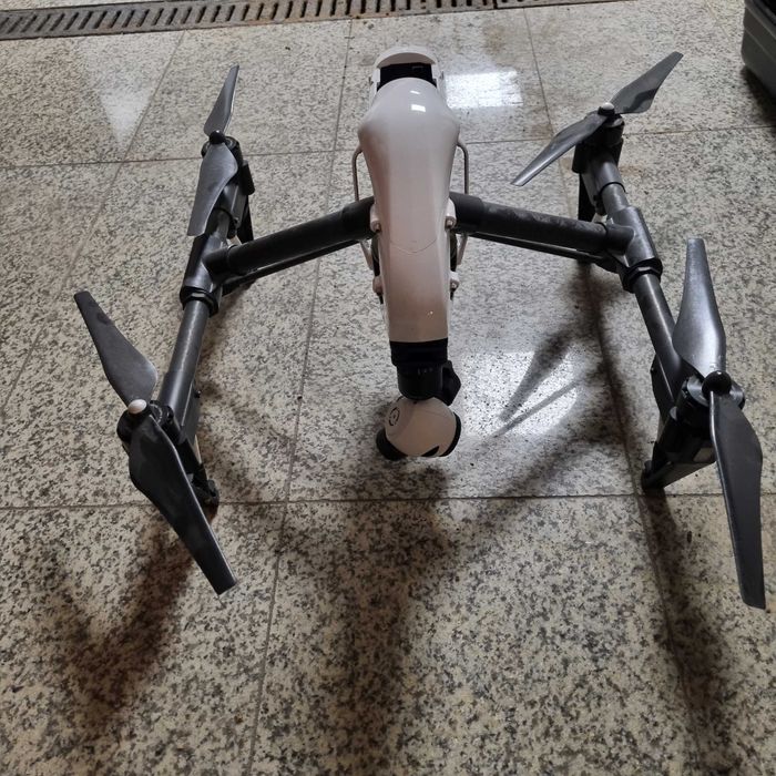DJI INSPIRE 1 dron z akcesoriami mało używany