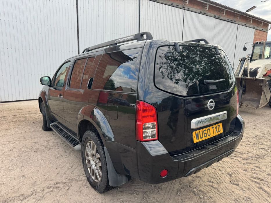 2010 Nissan Pathfinder  Tekna 2.5dci 190  Anglik kod silnika YD25DDTI
