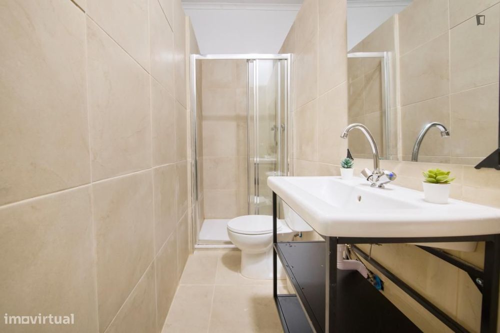 Quarto - localizado em Entrecampos Lisbon