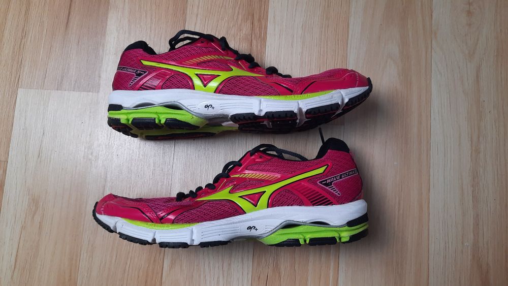 Buty do biegania Mizuno Wave Ultima 5 roz. 39