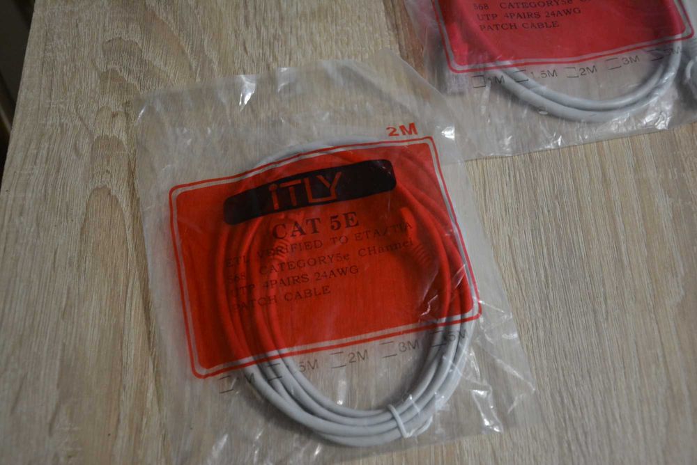 3x kabel internetowy CAT 5E długość: 1m,1m,2m