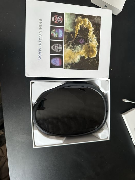 Маска shining app mask | Led маска , нова