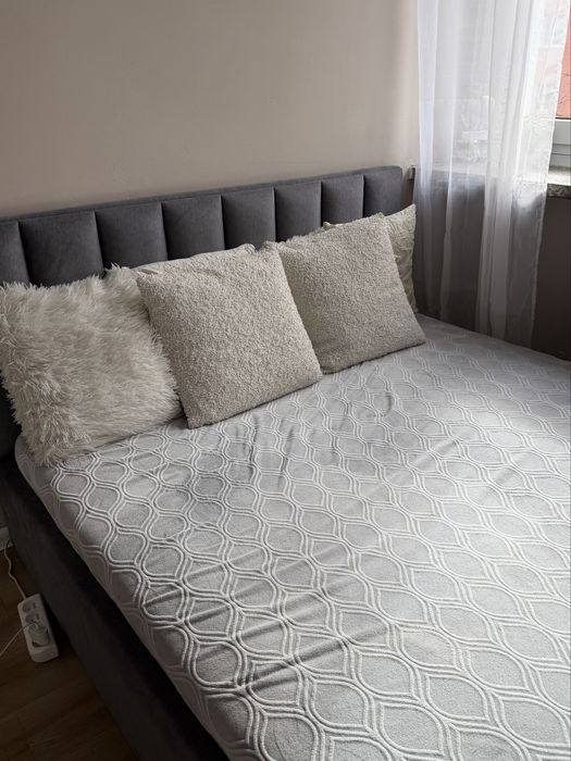 Lozko z materacam 140x200