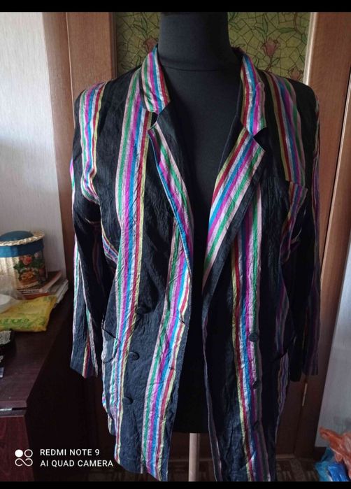 Котоновая жилетка,пиджаки