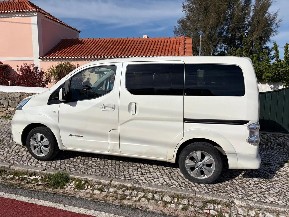 Nissan NV200 Combi