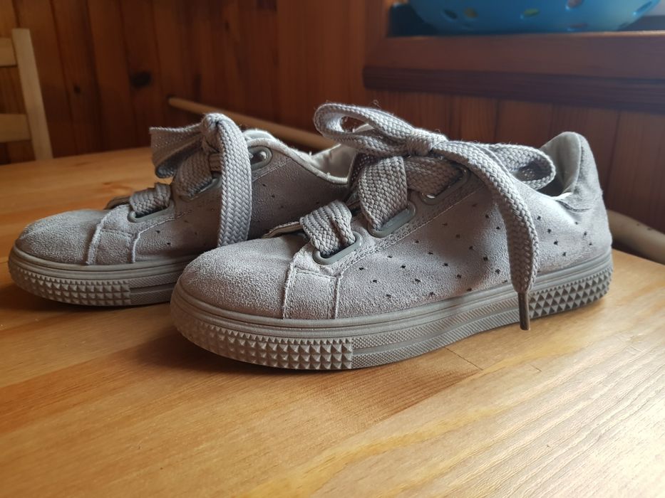 Buty damskie trampki oddam za chusteczki