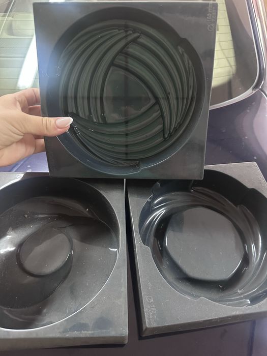 Vendo formas de silicone para bolos