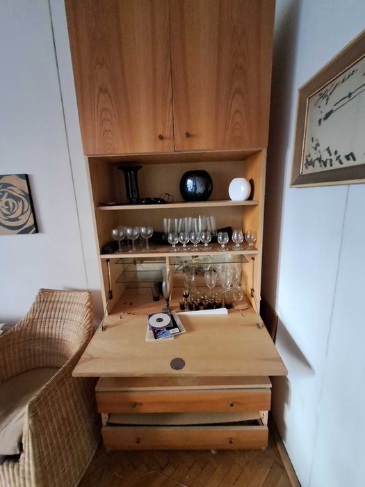 Meble, zestawy, meblościanka, szafa, stół. Oddam za darmo.