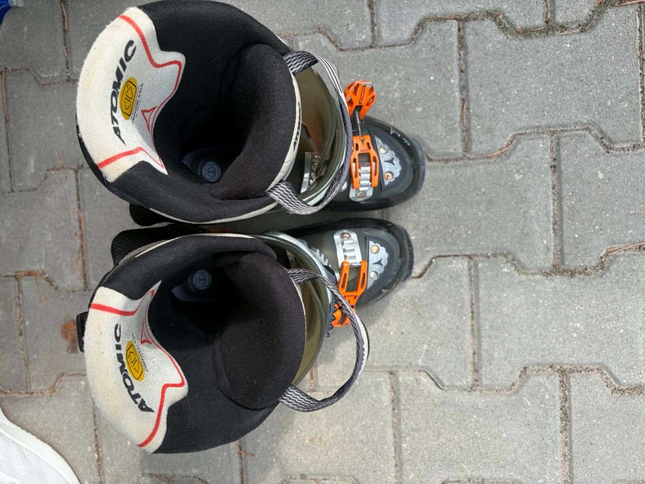 Zestaw narciarski dla kobiety /ewentualnie dziecka - narty buty kije - pokrowiec gratis !