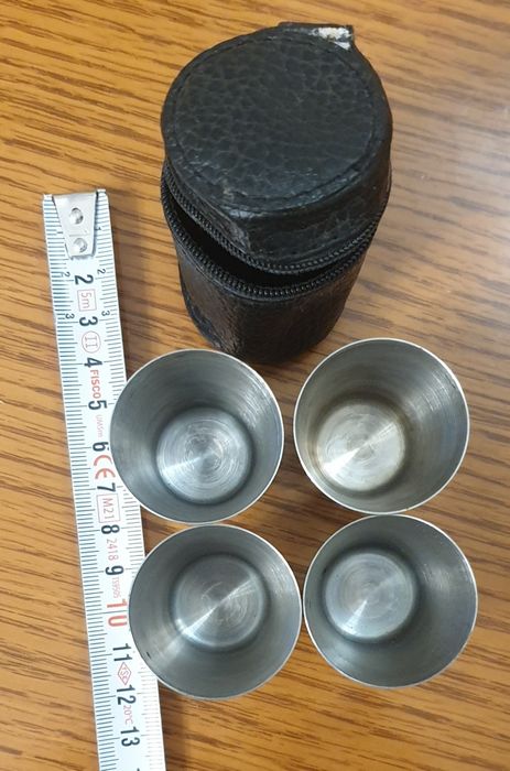 Набор из четырёх рюмок