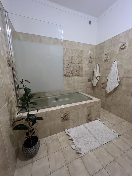 Arrendo quarto espaçoso em Alverca, bom sucesso. Contas incluidas