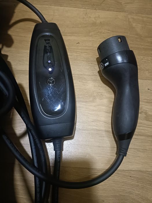 Carregador Mercedes eléctricos