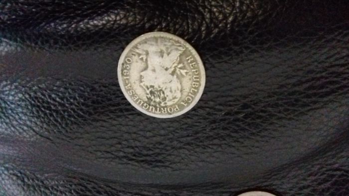 Moeda 50 centavos e 1 Escudo