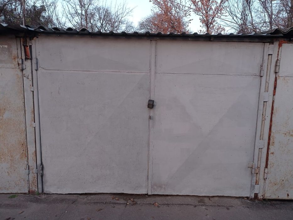 Продам гараж в кооперативе