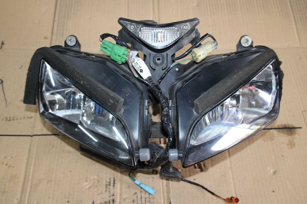 Lampa Przód Przednia Wiązka OEM Honda CBR 1000RR SC57 04-05