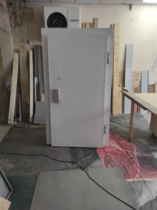 Холодильные двери