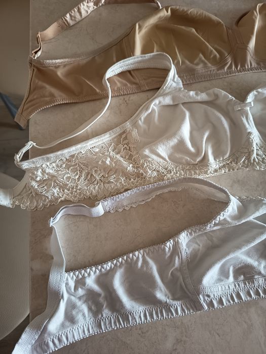 Stanik biustonosz 85 B zestaw 3 sztuki miękki bez fiszbin