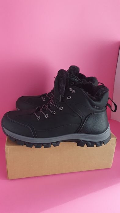 Buty męskie zimowe czarny kolor Rozmiar 46 / wkładka to 29 cm