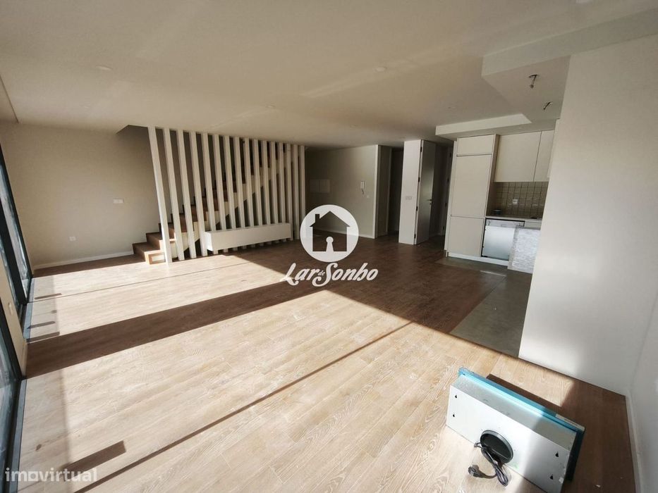 Apartamento T4 Duplex em Barcelos