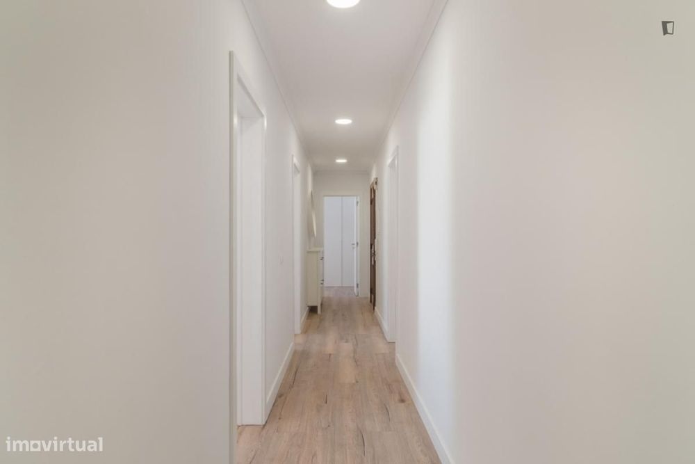 Quarto - localizado em Penha de França Lisbon
