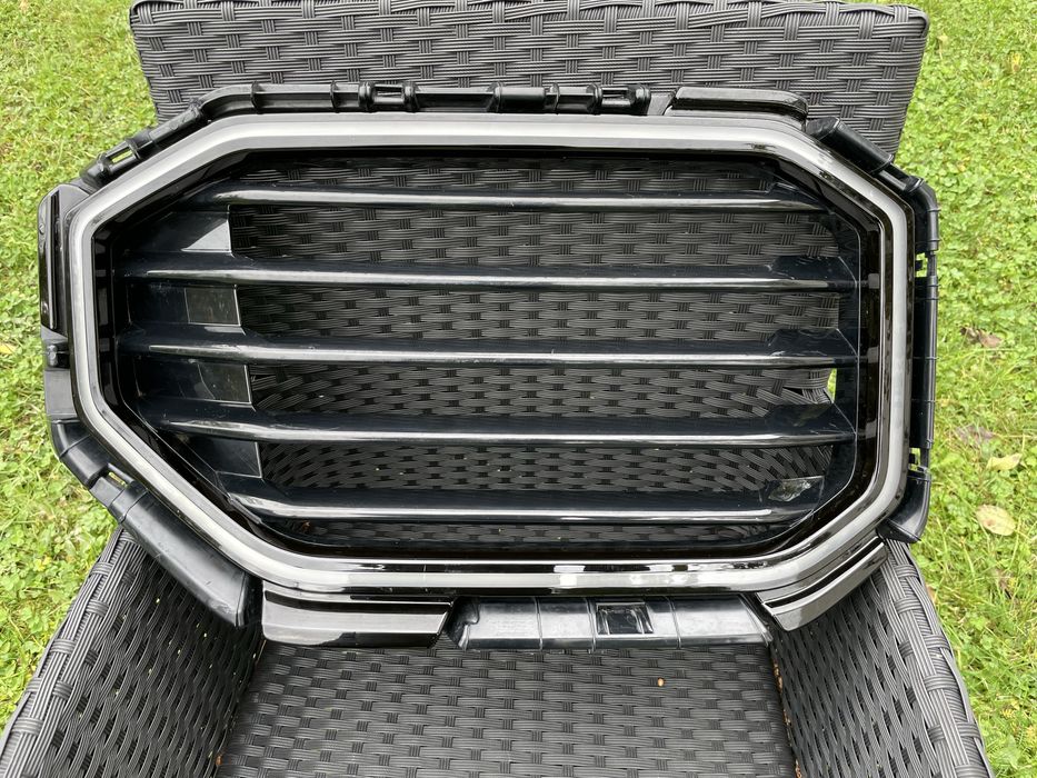 Решітка BMW XM G09 ноздри led решетка