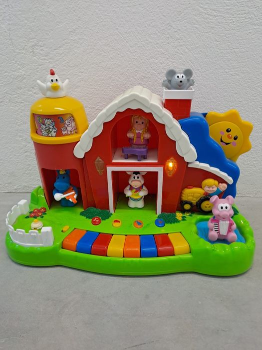 Brinquedo Musical a Quinta bebé