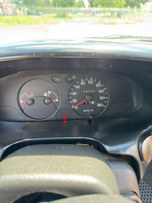 HYUNDAI H-1 2001 VIN KMJWVH7FP1U333398 фото оголошення 8 з 9