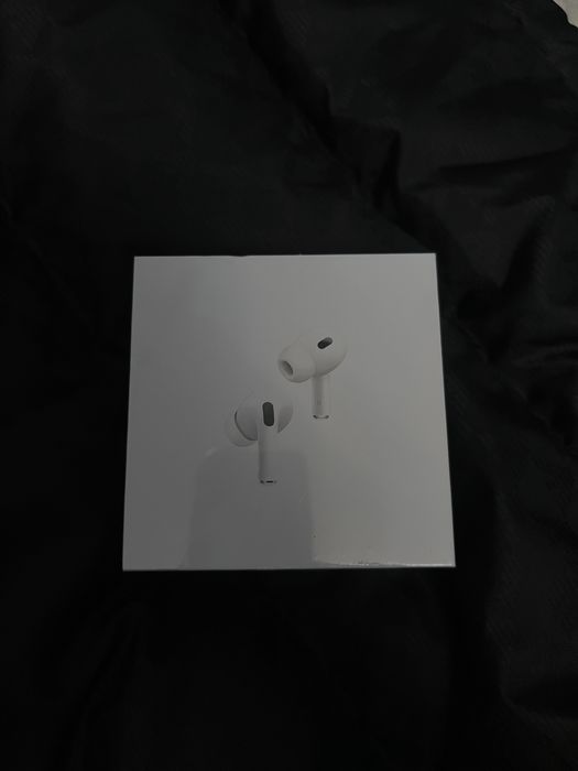 airpods pro 2 white