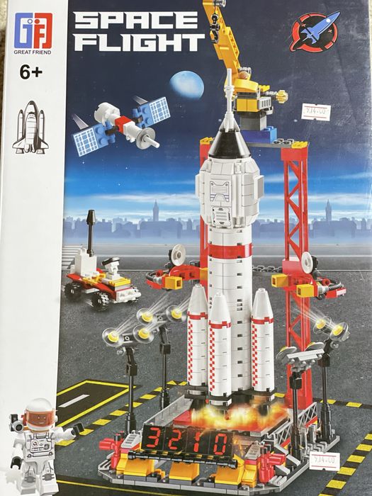 Конструктор Космос "Місячна станція 4в1" (595 дет.) та ракета