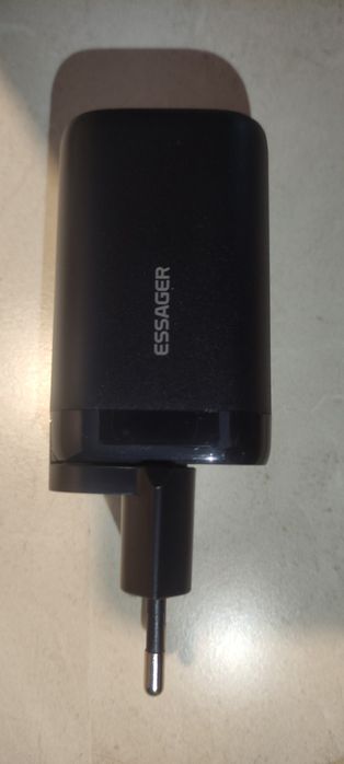 Мережевий зарядний пристрій ESSAGER GaN Chager 2G+U65W