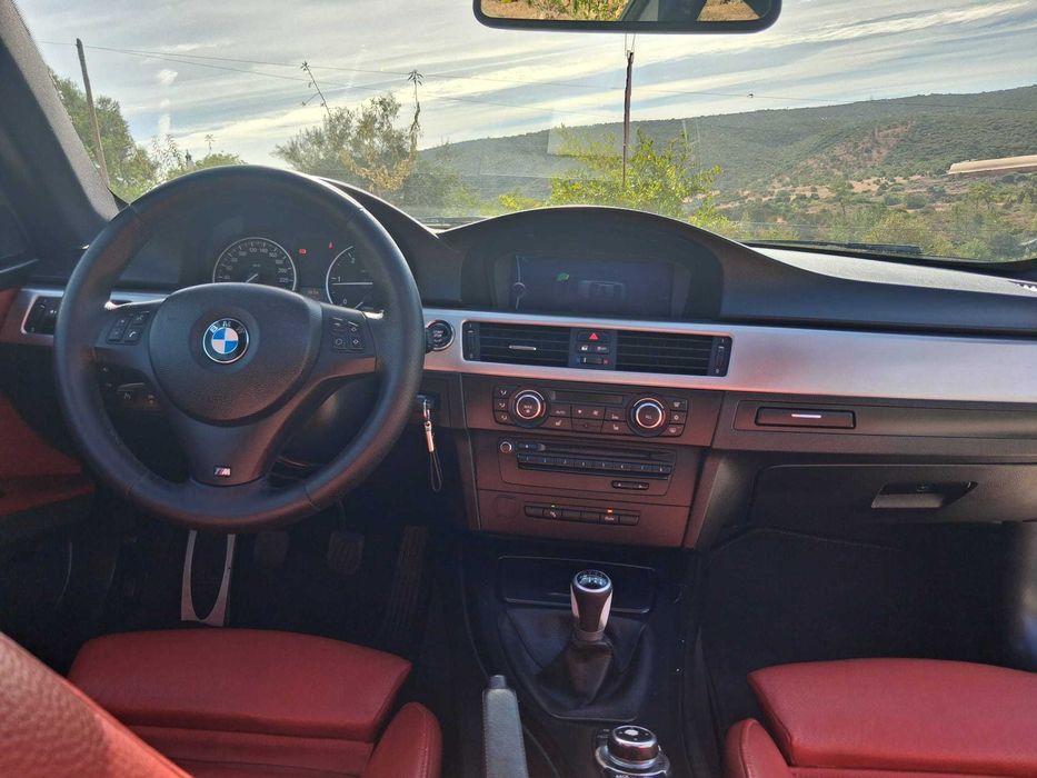 BMW 320d Coupé Pack M | 184 cv | Teto Panorâmico | Pele Vermelha