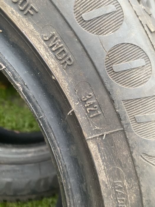 Продам зимню резіну 205 55 r16