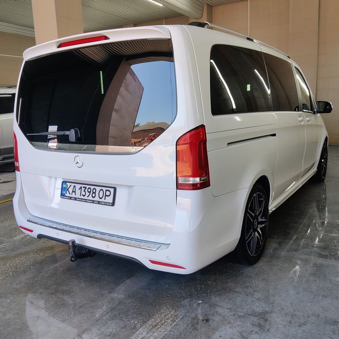 Мерседес v300 2019 року AMG