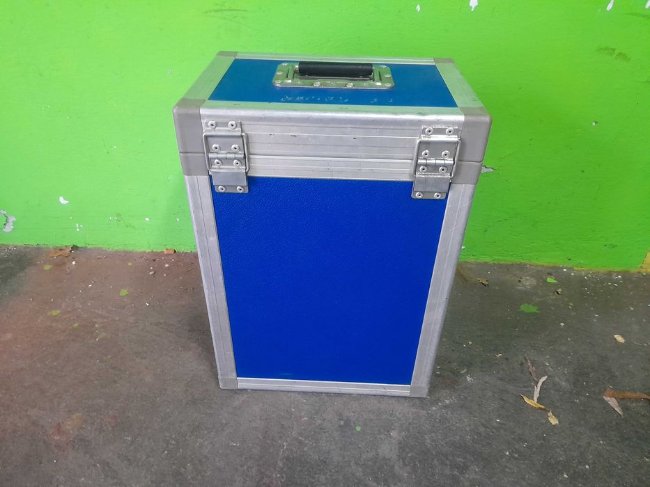 Duzy Kufer Skrzynia Case aluminiowy 2 sztuki